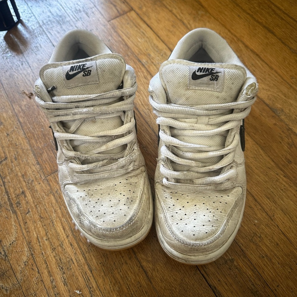 Nike sb dunk white leather with gum sole